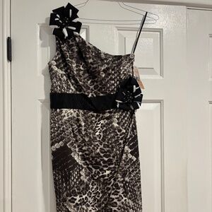 Nue by Shani New with tags off one shoulder dress size 8